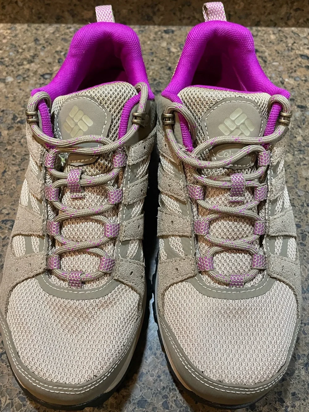 Columbia Omni Tech Redmond III Waterproof Hiking Shoe Womens Sz 7 Taupe Fuschia